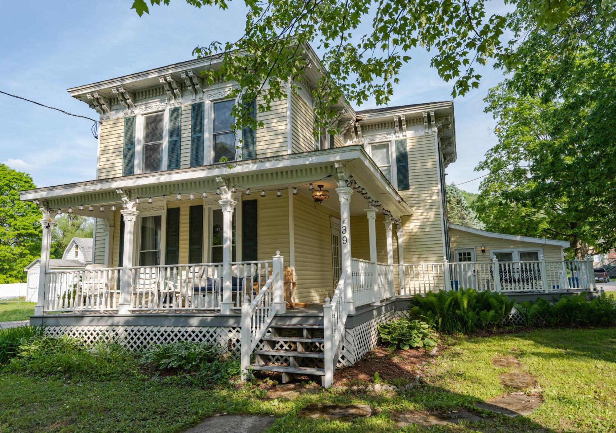 The Kelly House - 4 Bedroom Historic Lodge - Downtown Ellicottville Exteriör bild